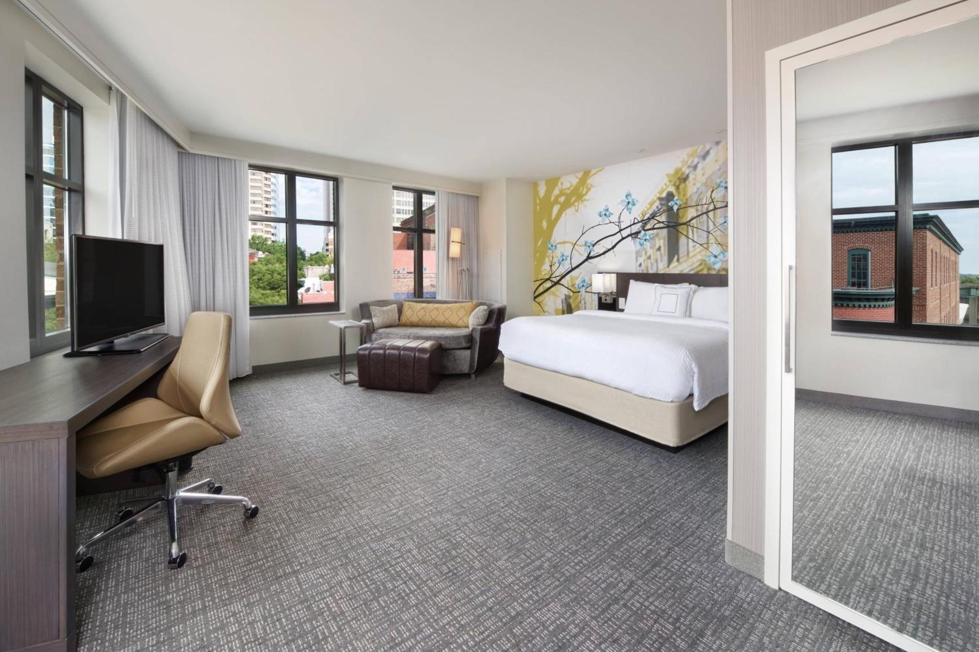Hotel Courtyard By Marriott Richmond Downtown Exterior foto