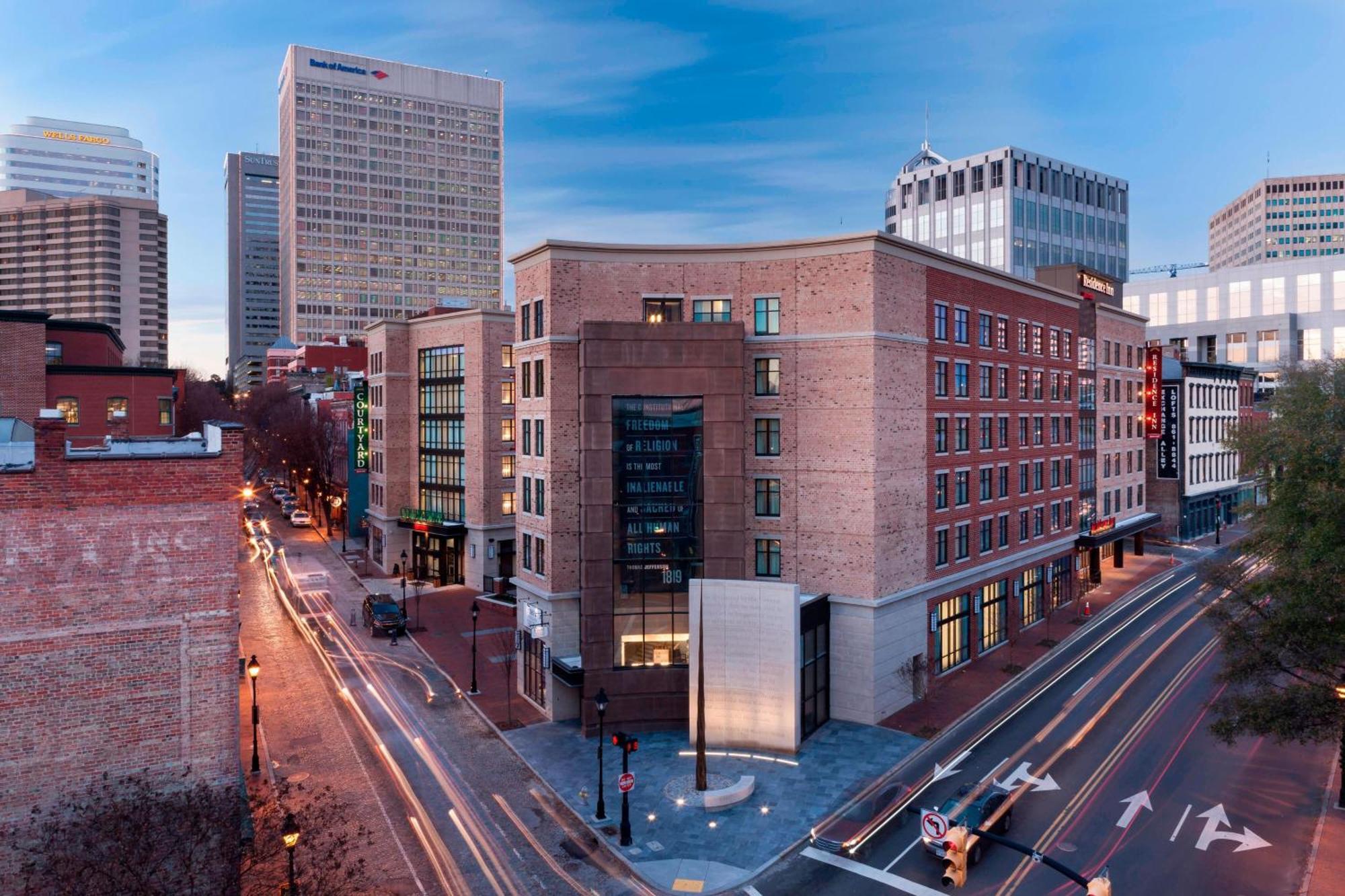 Hotel Courtyard By Marriott Richmond Downtown Exterior foto